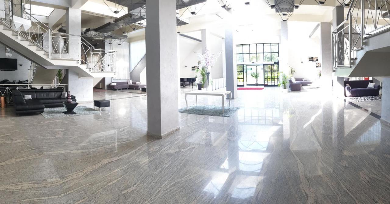 Palahotel Vallenoce Decollatura Extérieur photo