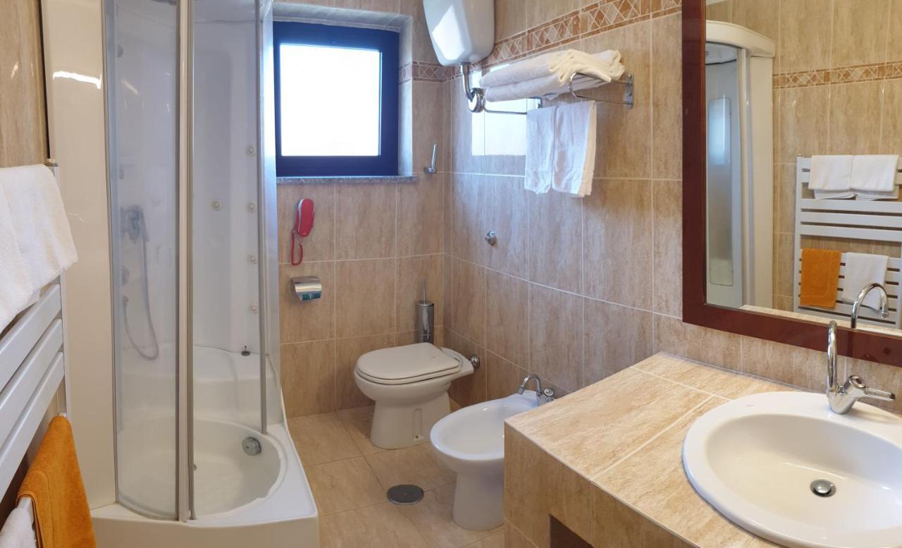 Palahotel Vallenoce Decollatura Extérieur photo